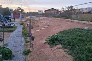 18778 Valencia, Hesperia, CA 92345 - Photo 43