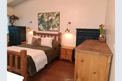 18778 Valencia, Hesperia, CA 92345 - Photo 35