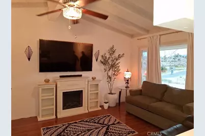 18778 Valencia, Hesperia, CA 92345 - Photo 15