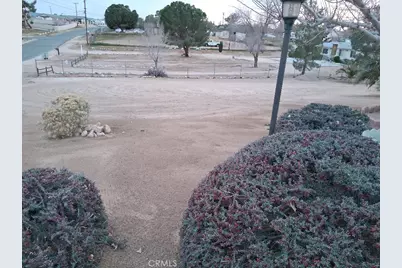 18778 Valencia, Hesperia, CA 92345 - Photo 41