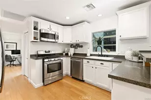 654 8th St, Hermosa Beach, CA 90254 - Photo 7