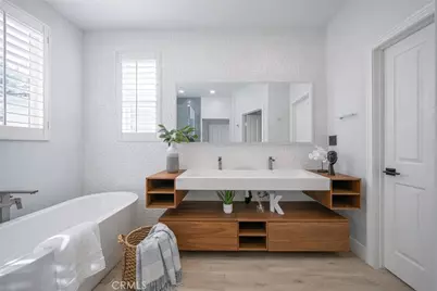 328 Flyers Lane, Tustin, CA 92782 - Photo 3