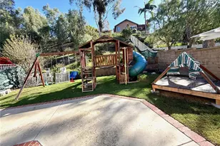 31952 La Subida, Rancho Santa Margarita, CA 92679 - Photo 17