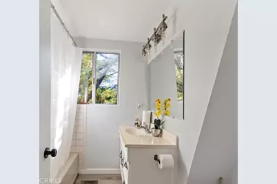 598 Dahlia Drive, Green Valley Lake, CA 92341 - Photo 15