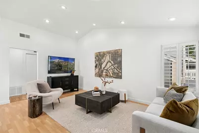 127 Huntington, Irvine, CA 92620 - Photo 11