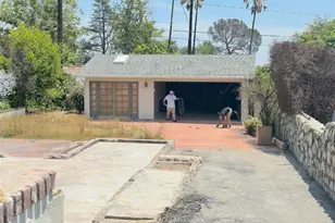 948 E Poppyfields Dr, Altadena, CA 91001 - Photo 3