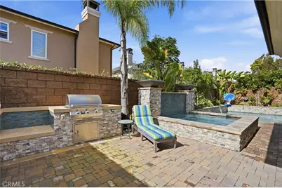 17491 Oakbluffs Lane, Huntington Beach, CA 92649 - Photo 5
