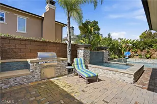 17491 Oakbluffs Ln, Huntington Beach, CA 92649 - Photo 5