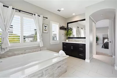 17491 Oakbluffs Lane, Huntington Beach, CA 92649 - Photo 33