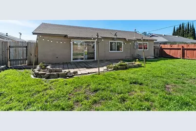 14492 Spa Drive, Huntington Beach, CA 92647 - Photo 33