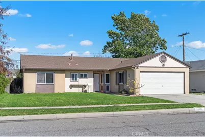 14492 Spa Drive, Huntington Beach, CA 92647 - Photo 3