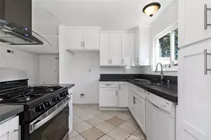 14492 Spa Dr, Huntington Beach, CA 92647 - Photo 19