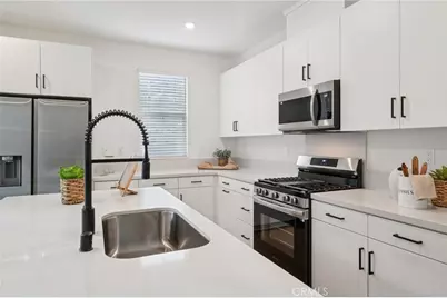 15909 Blue Copper Way, Fontana, CA 92336 - Photo 17