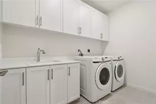 15919 Conservatory Dr, Fontana, CA 92336 - Photo 13