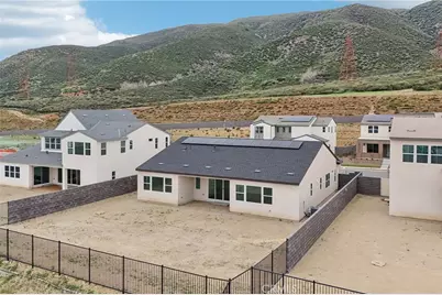 15919 Conservatory Drive, Fontana, CA 92336 - Photo 29