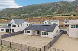 15919 Conservatory Dr, Fontana, CA 92336 - Photo 29