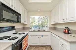 289 Stanford Ct, Irvine, CA 92612 - Photo 17