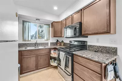 855 N Lemon Street #6, Orange, CA 92867 - Photo 5