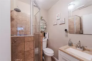 1219 W 98th, Los Angeles, CA 90044 - Photo 23