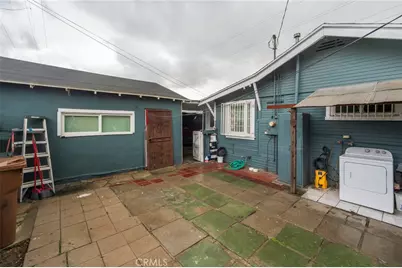 1219 W 98th, Los Angeles, CA 90044 - Photo 17