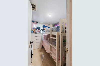 1219 W 98th, Los Angeles, CA 90044 - Photo 25