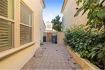 129 Pathway, Irvine, CA 92618 - Photo 23
