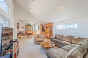 7911 Woodlake Dr, Huntington Beach, CA 92647 - Photo 13