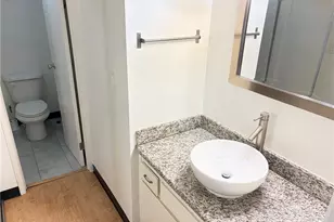 5585 E Pacific Coast Hwy, Long Beach, CA 90804 - Photo 11