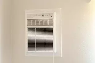 5585 E Pacific Coast Hwy, Long Beach, CA 90804 - Photo 5