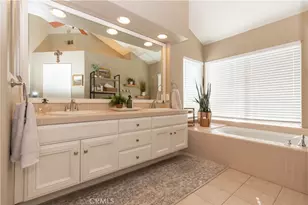 2 Alamitos, Lake Forest, CA 92610 - Photo 29