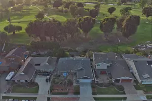 16711 Greenview Ln, Huntington Beach, CA 92649 - Photo 55