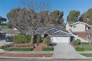 16711 Greenview Ln, Huntington Beach, CA 92649 - Photo 3