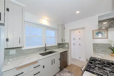 83 63rd Place, Long Beach, CA 90803 - Photo 17