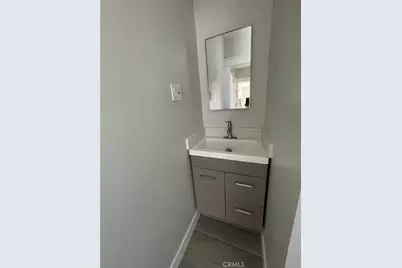 604 S Van Ness Avenue, Santa Ana, CA 92701 - Photo 3