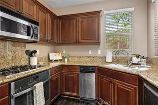 11 Oatfield Farm, Ladera Ranch, CA 92694 - Photo 5