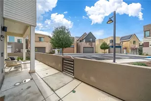 446 Chorus, Irvine, CA 92618 - Photo 5