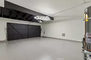 23755 Clarendon, Woodland Hills, CA 91367 - Photo 21