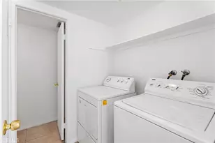 1381 S Walnut, Anaheim, CA 92802 - Photo 9