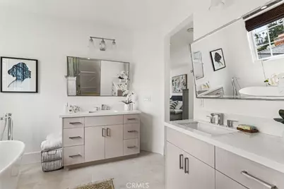 320 Heliotrope Avenue, Corona del Mar, CA 92625 - Photo 39
