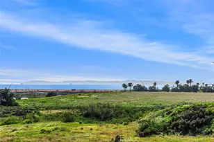 4692 Oceanridge Dr, Huntington Beach, CA 92649 - Photo 35