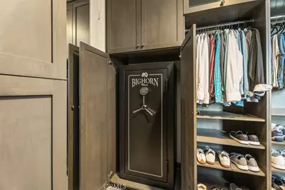 4692 Oceanridge Drive, Huntington Beach, CA 92649 - Photo 39