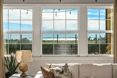 4692 Oceanridge Drive, Huntington Beach, CA 92649 - Photo 13