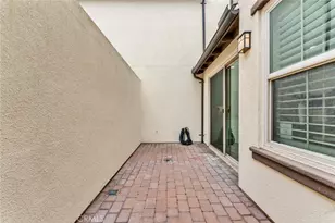 168 Outwest, Irvine, CA 92618 - Photo 29