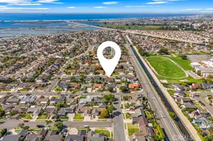 17532 Montbury Cir, Huntington Beach, CA 92649 - Photo 33