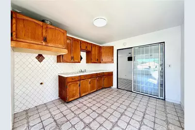 832 E Pacific, Carson, CA 90745 - Photo 11