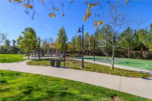 211 Canvas, Irvine, CA 92620 - Photo 25