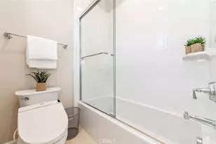 211 Canvas, Irvine, CA 92620 - Photo 19