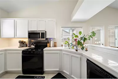 26469 Portola, Mission Viejo, CA 92692 - Photo 9