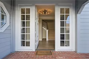 18 Hillsdale, Newport Beach, CA 92660 - Photo 3