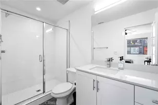 162 Placemark, Irvine, CA 92614 - Photo 35